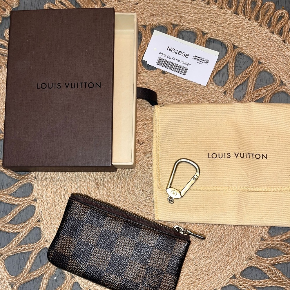 Louis Vuitton Key Pouch Damier Ebene